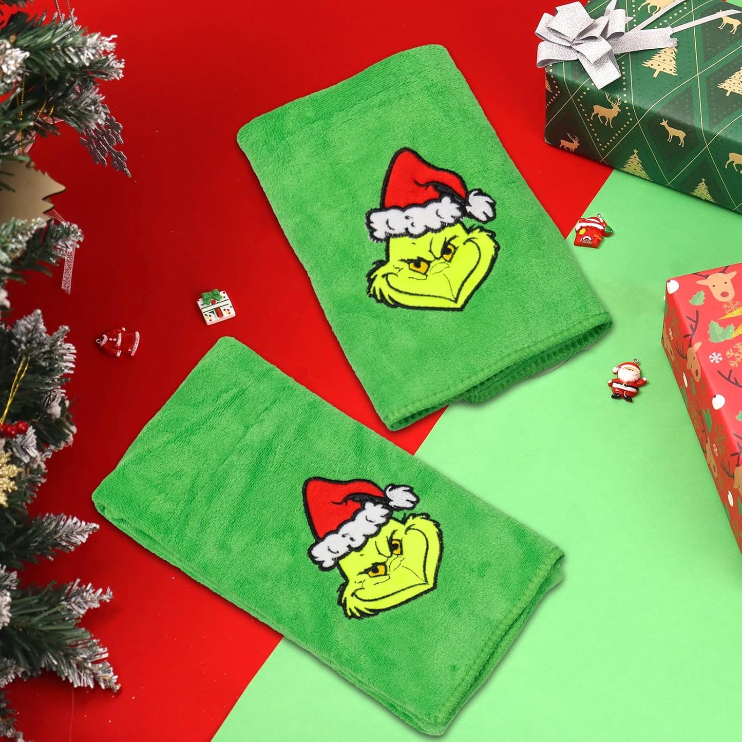 Christmas Kitchen Towels and Dishcloths Set - 30 X 14 Inch Green Xmas Absorbent Reusable Fingertip Tea Dish Hand Towels for Drying, Cleaning, Cooking and Baking, 2 Pack