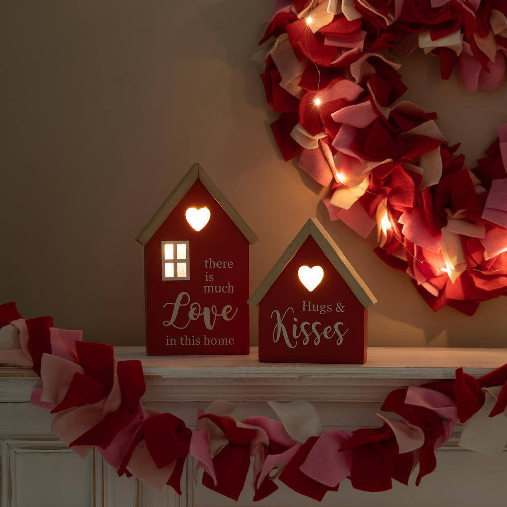 8.50 In. H Valentine'S Lighted Wooden House-Shaped Table Decor（Set of 2）